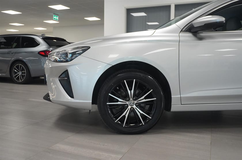 Bild 3 av MG 5 Long Range Lux 61 kWh CarPlay Elstol 360 Kam