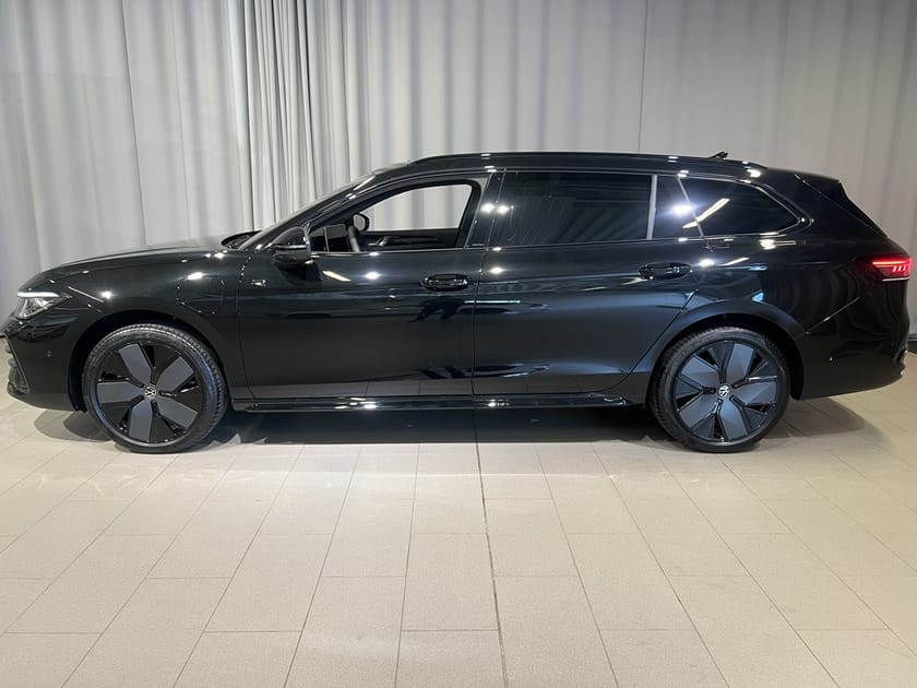 Bild 3 av Volkswagen Passat Variant eHybrid R-Line 272HK Black Edition