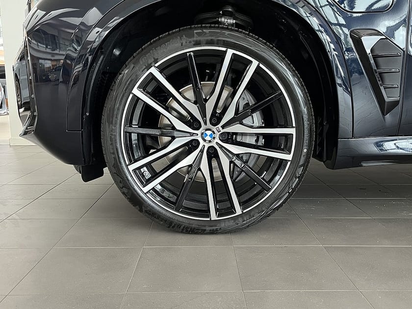 Bild 4 av BMW X5 xDrive50e M Sport H/K KomfortStol Drag Panorama
