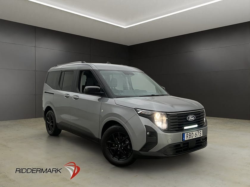 Bild 1 av Ford Tourneo Courier Cockpit Drag B-Kamera CARPLAY Moms