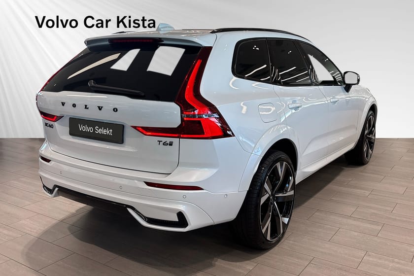 Bild 5 av Volvo XC60 T6 Plus Black Nordic Edition Luftfj HUD H/K 360Kam