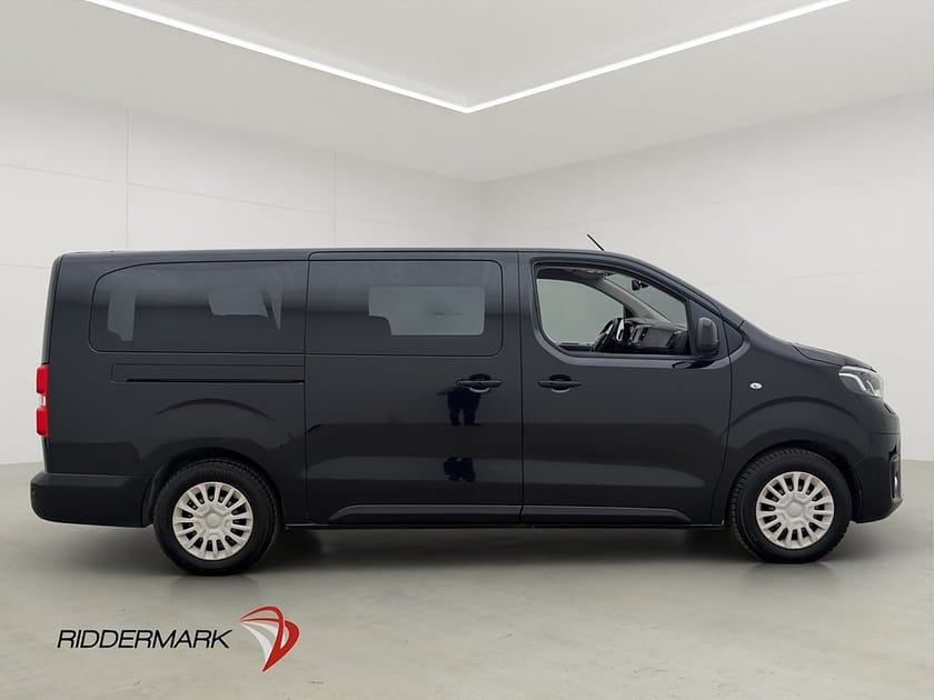 Bild 2 av Toyota Proace Verso 1.5 Extra Lång Ny-Kamrem Värm Drag Moms