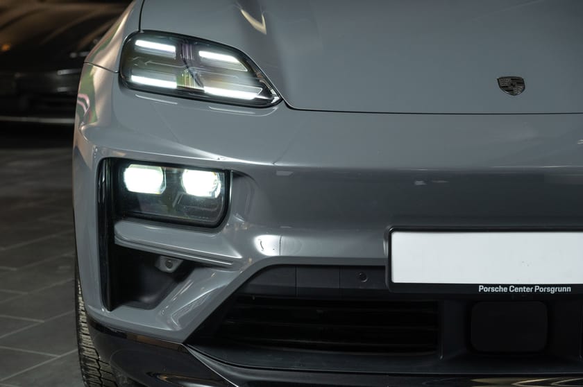 Bilde 3 av Porsche Macan Turbo Bakaksel/Head-up/Matrix/Sport-chrono/22"/Panorama