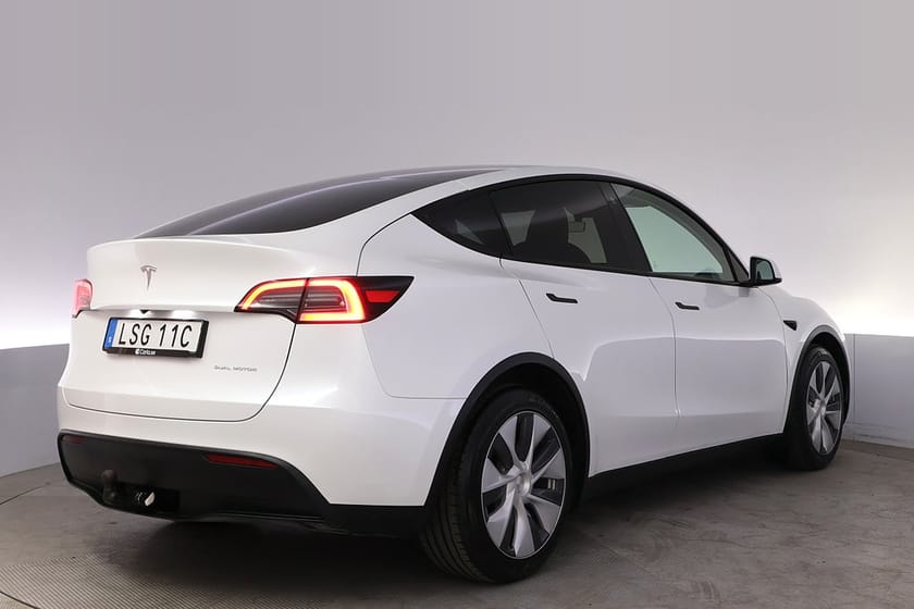Bild 5 av Tesla Model Y Long Range AWD Autopilot Pano Drag