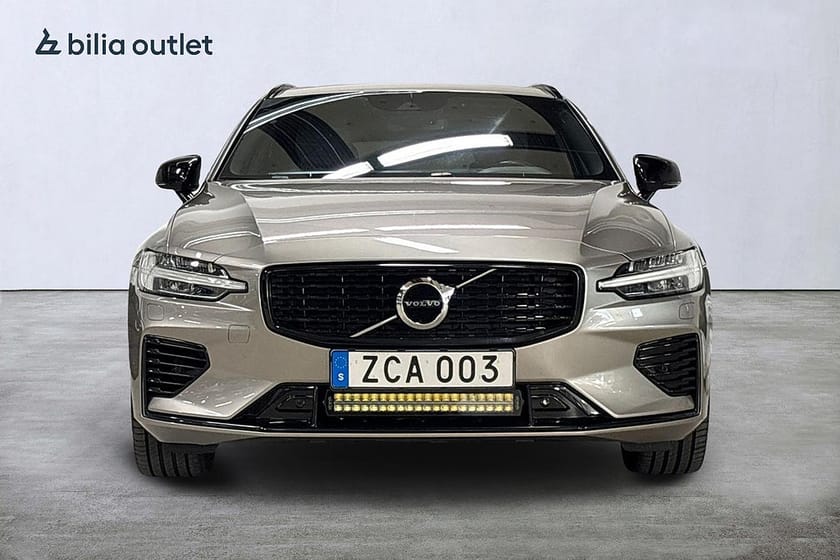 Bild 3 av Volvo V60 Recharge T8 R-Design 390hk NaviPro Drag BLIS B-kamera