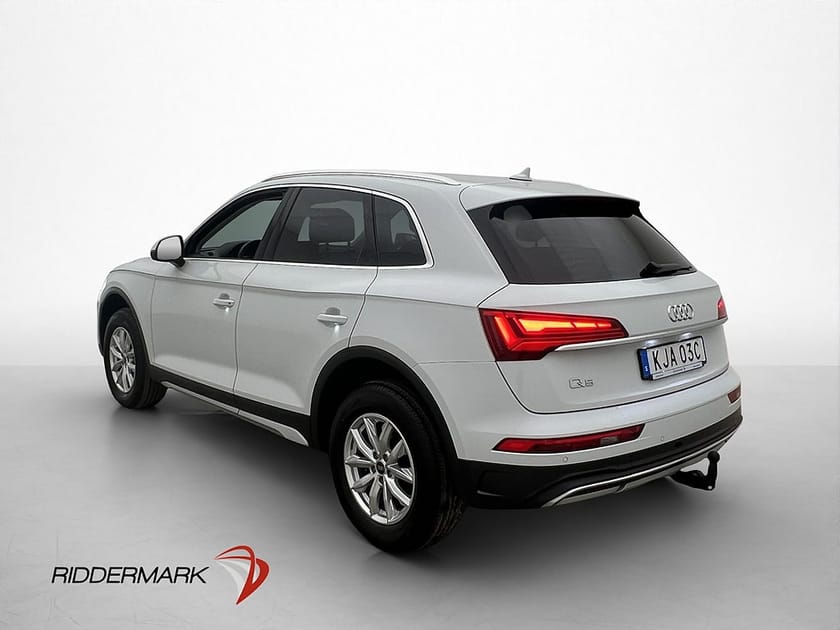 Bild 4 av Audi Q5 40 TDI quattro Q Advanced Matrix Värm Cockpit Navi Drag MOMS