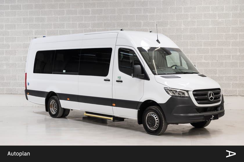 Bilde 1 av Mercedes-Benz Sprinter 517 CDI RWD Tourer 17-seter | Krok/Kamera/DAB
