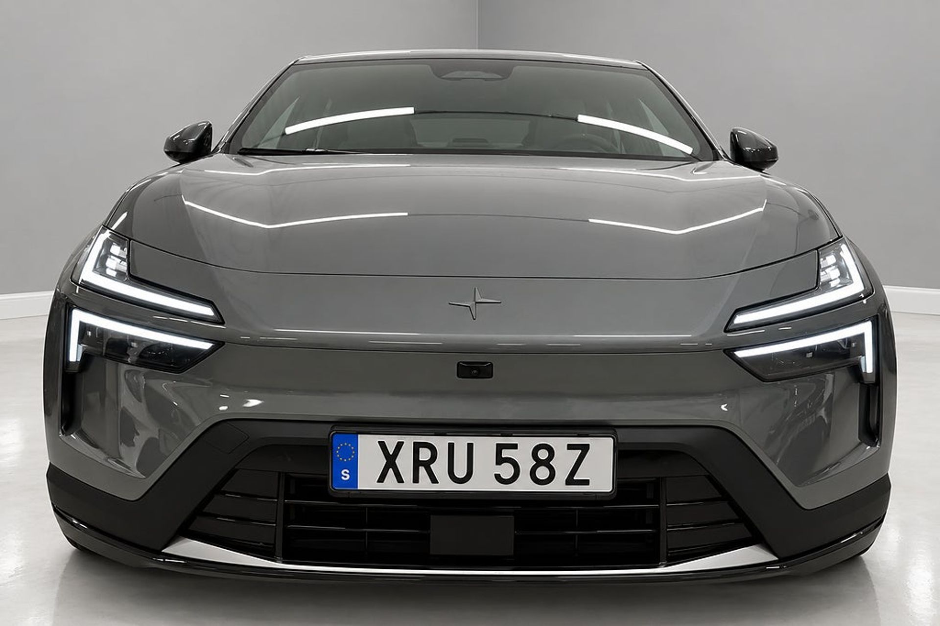 Polestar 4 2025, bild 2/10