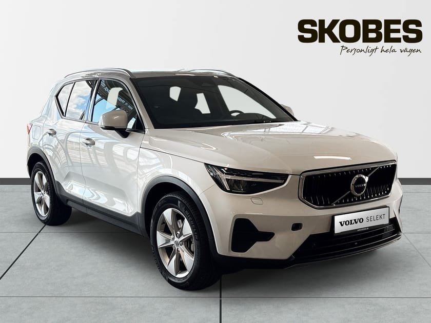 Bild 1 av Volvo XC40 B4 FWD Bensin Core
