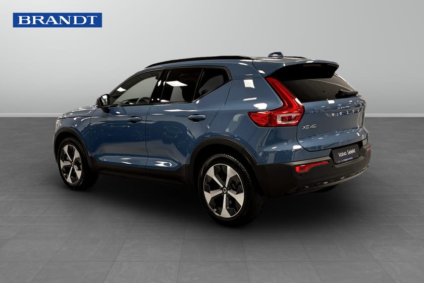 Bild 2 av Volvo XC40 B4 FWD Bensin Ultimate Dark Drag