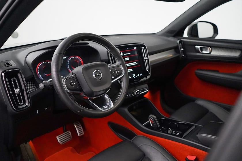 Bild 5 av Volvo XC40 T5 AWD / R-Design / Pano / Värmare