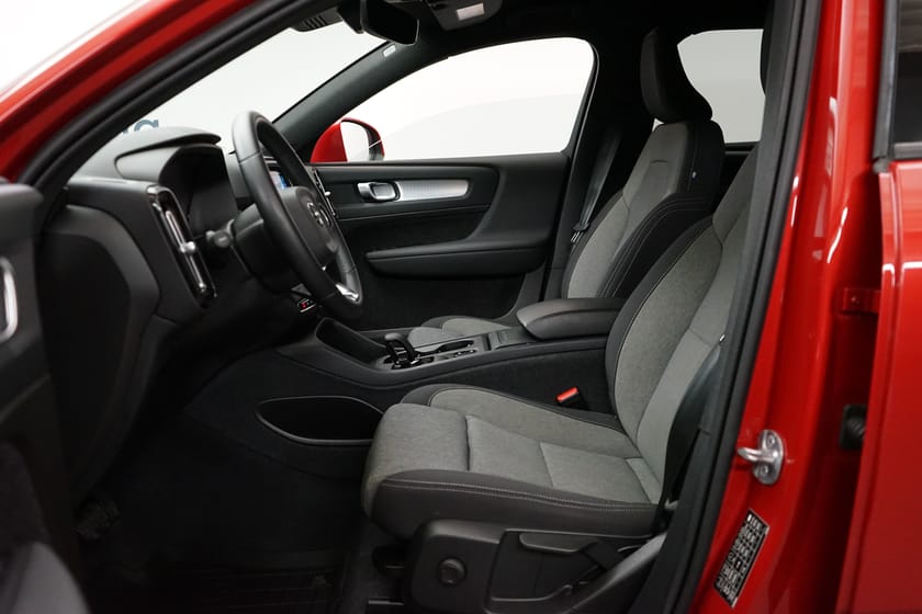 Bild 5 av Volvo XC40 B4 FWD Bensin Core SE II, Navigation, Baklucka elmanövrerad