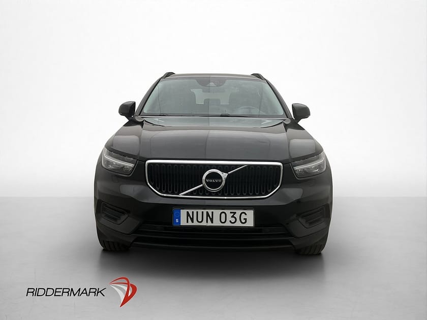 Bild 2 av Volvo XC40 T2 Momentum Kamera CarPlay Värmare Rattvärme