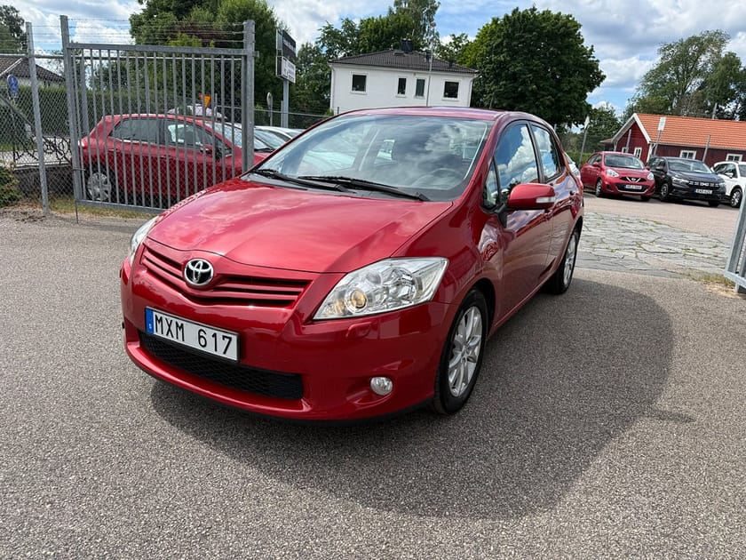 Bild 2 av Toyota Auris 1.6 132HK PLUS 5-D / AUTOMAT / VÄRMARE