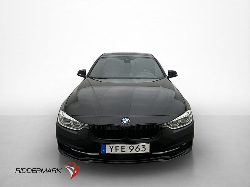Bild 2 av BMW 330e Sedan 252hk Sport-line Navi Skinn Keyless-Go P-sensor