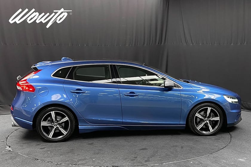 Bild 3 av Volvo V40 T3 152HK R-Design /Pano /Värmare /Navi