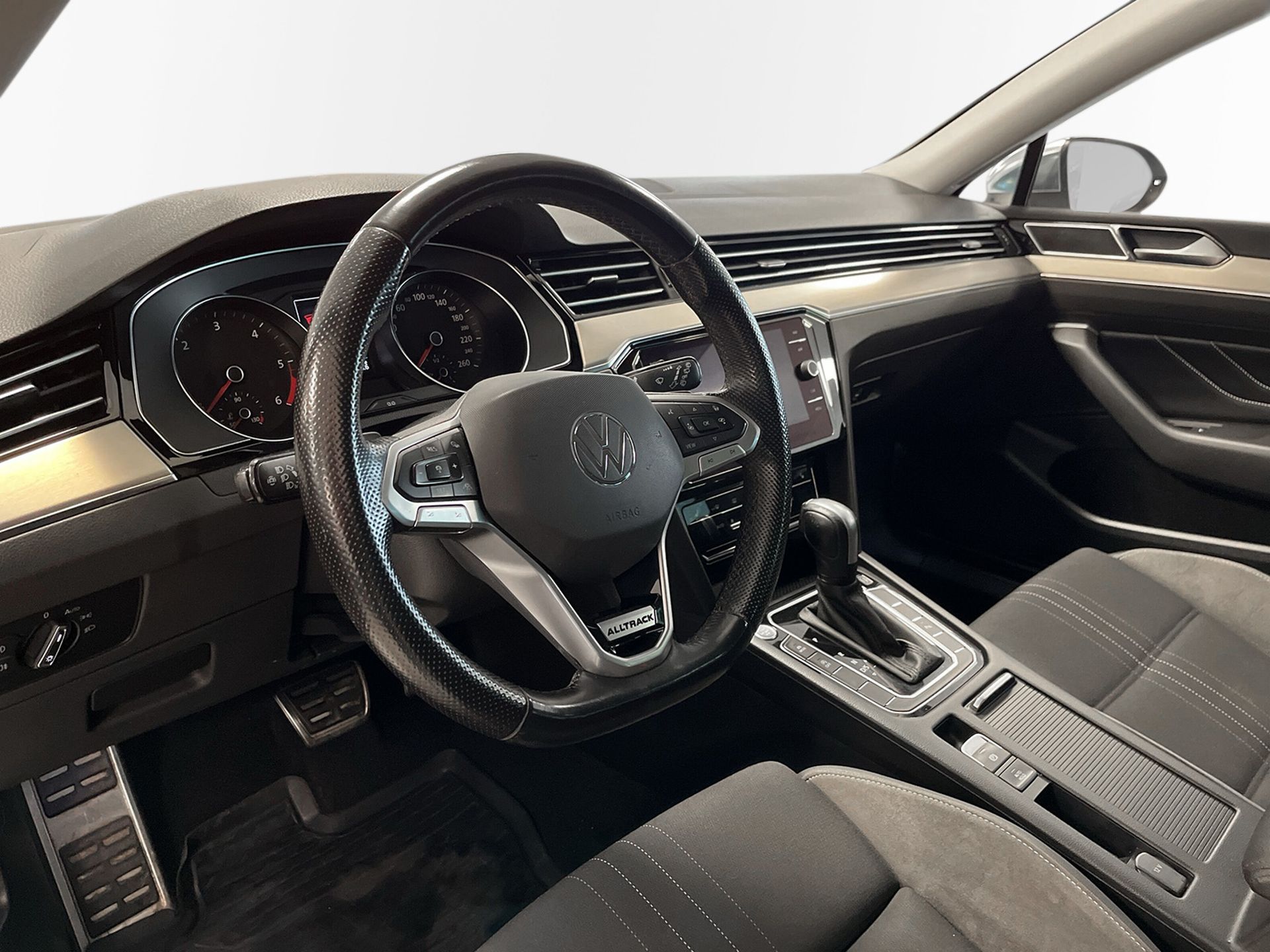 Volkswagen Passat 2021, bild 7/15