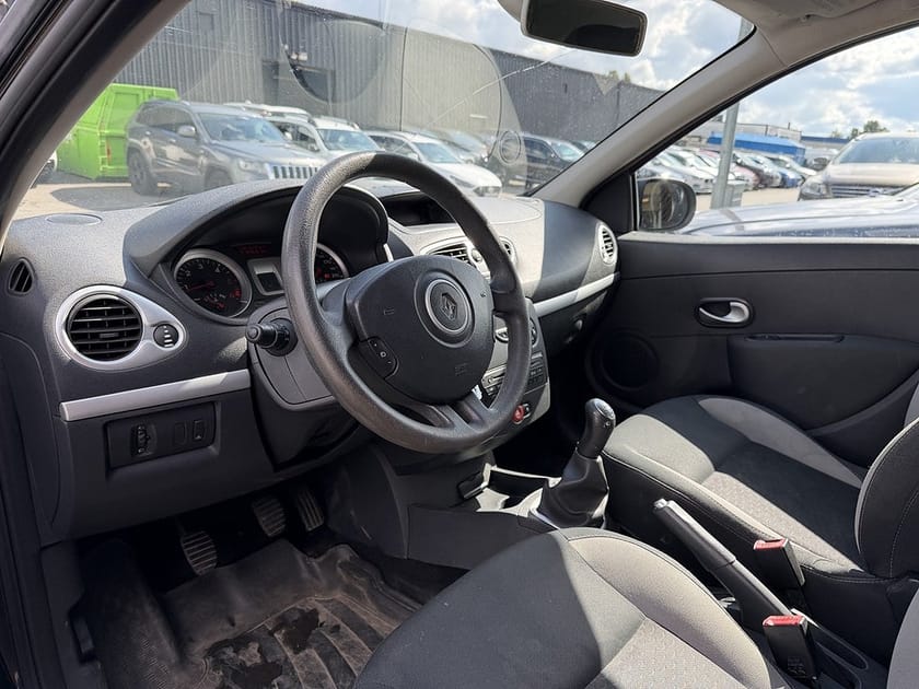 Bild 5 av Renault Clio  Halvkombi 5-dörrars 1.5 dCi Euro 5 Besiktigad