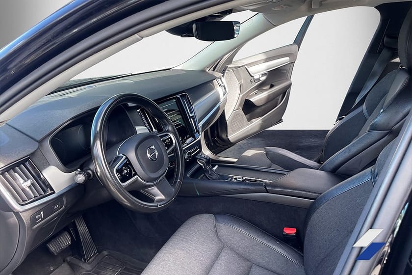 Bild 4 av Volvo V90 D4 AWD Momentum 190 hk / Drag Värmare VOC Kamrem bytt