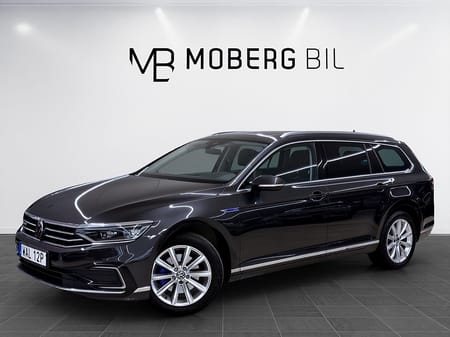 Volkswagen Passat Sportscombi GTE SC 218hk Helg på Moberg! Pano Navi B-Kamera Drag