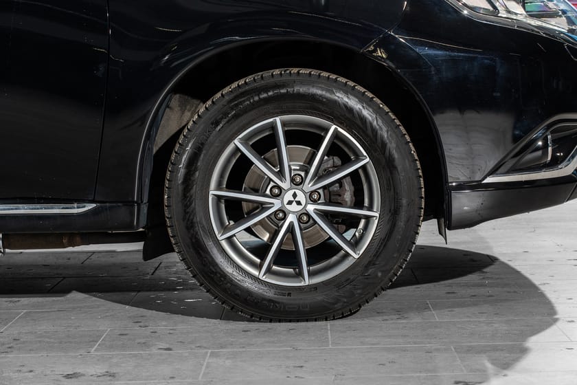 Bilde 5 av Mitsubishi Outlander PHEV AWD Norsk Krok ACC Premium lyd Skinn 360 Navi+++