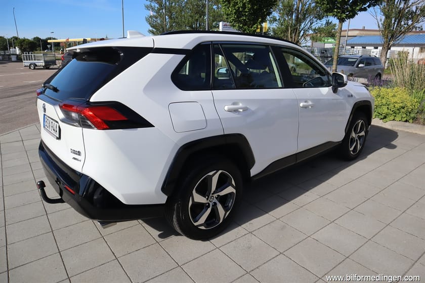 Bild 3 av Toyota RAV4 Laddhybrid Plug-in Hybrid 5-door 306hk Aut Active Drag Svensksåld