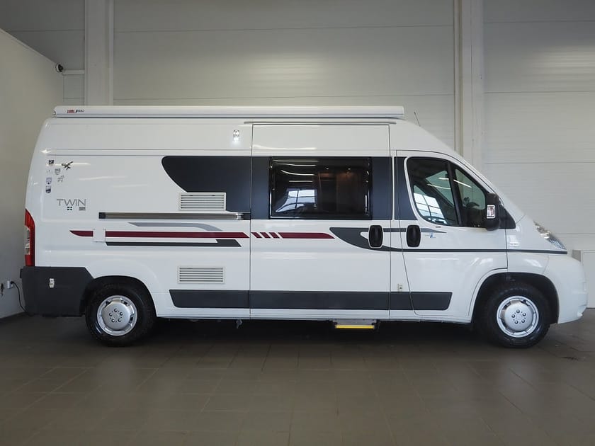 Bild 3 av Adria Mobil Twin SP 120hk | Markis | Dragkrok | Under 6m | Plåtis