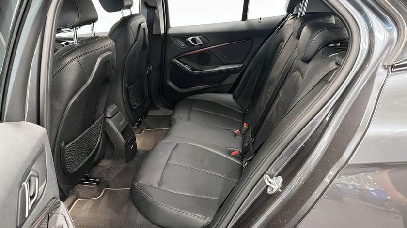 Bild 5 av BMW 118i 5-d Sport Line Hi-Fi M-ratt