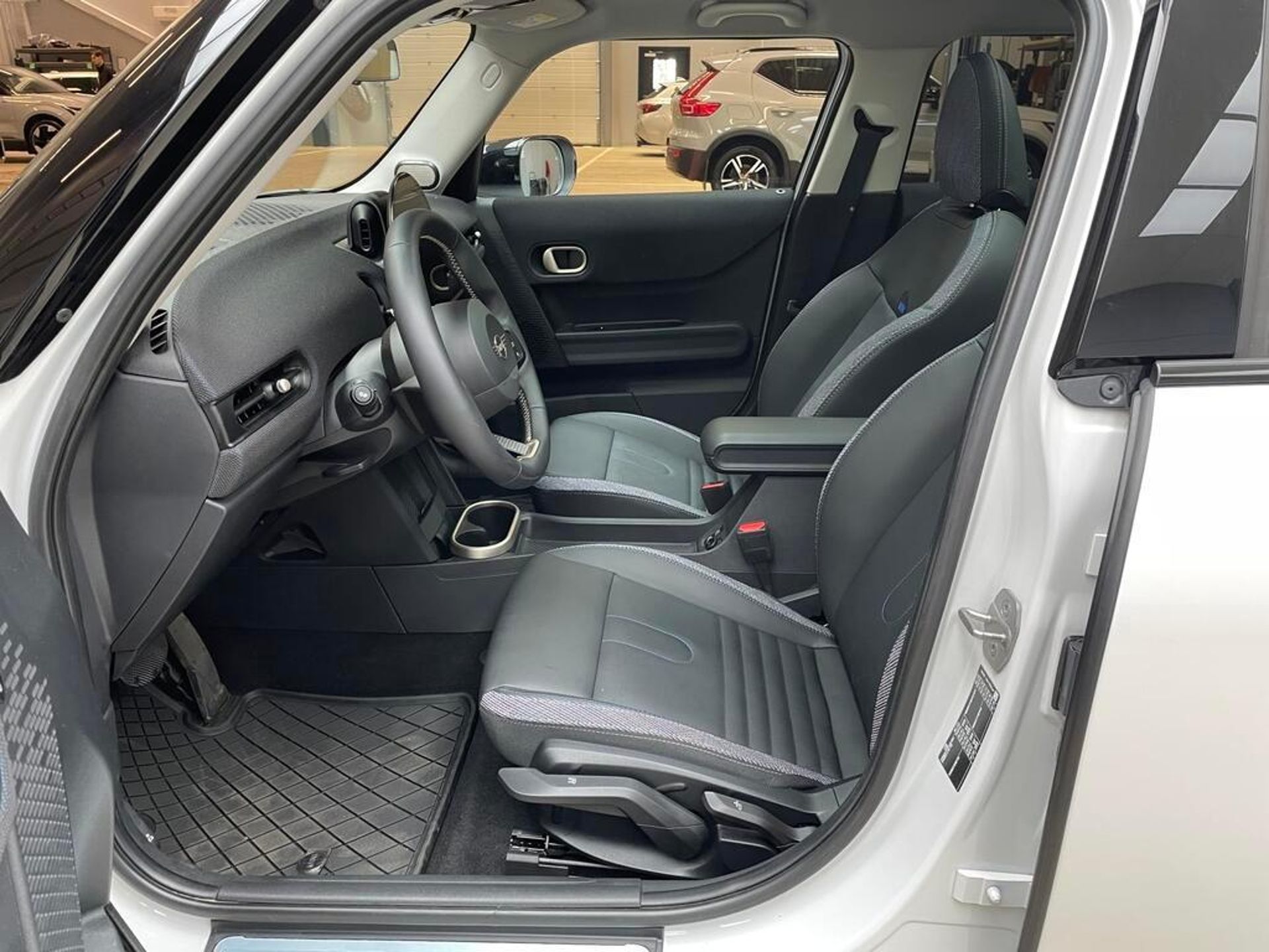MINI Cooper S Classic Trim, Paket L 2025, bild 6/10