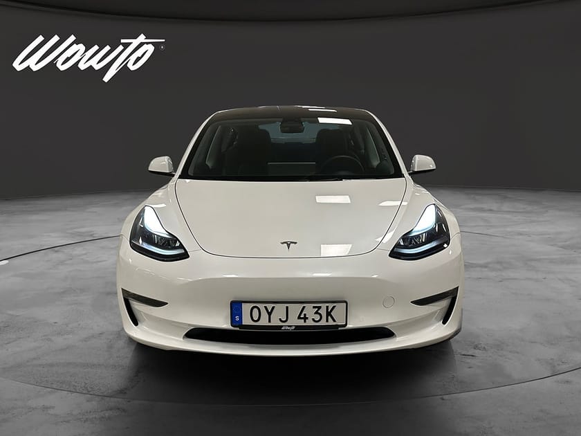Bild 2 av Tesla Model 3 Long Range AWD 498hk Panorama