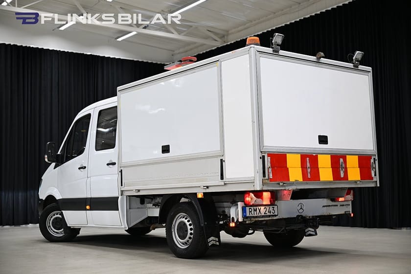 Bild 4 av Mercedes-Benz Sprinter 316 BlueTEC Chassi Crew cab 7G 163HK Automat|Dubbelhytt|Kåpa|3.5ton-drag|Moms