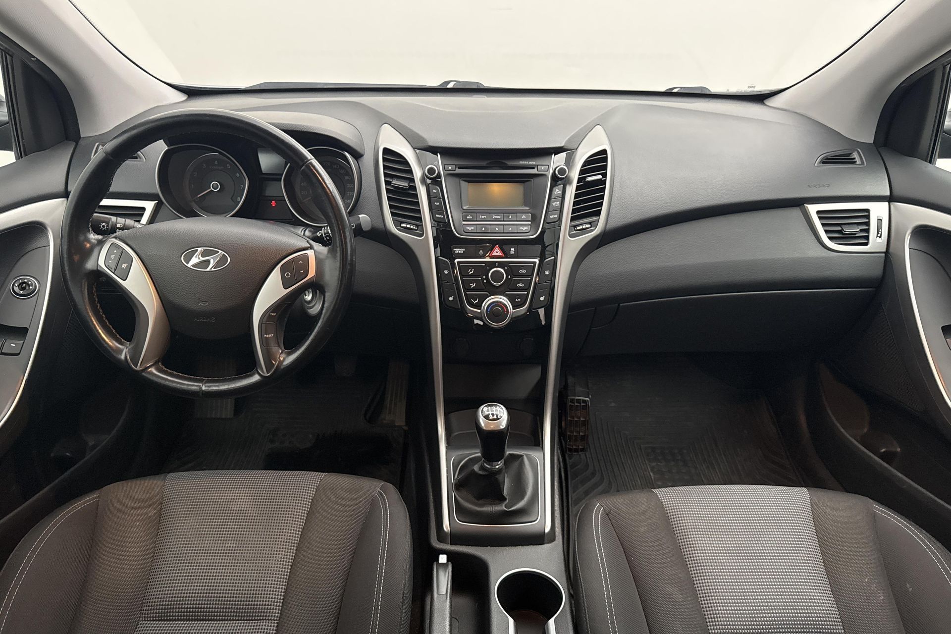 Hyundai i30 Kombi 1.6 GDI 2014, kuva 7/10