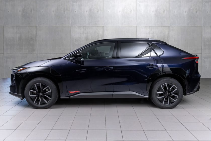 Bilde 3 av Toyota bZ4X AWD Active Tech