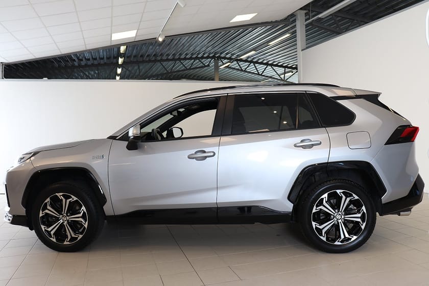 Bild 2 av Suzuki Across Plug-in Hybrid PHEV 2.5 306HK AWD Inclusive NYBILSGARANTI/FRI SERVICE