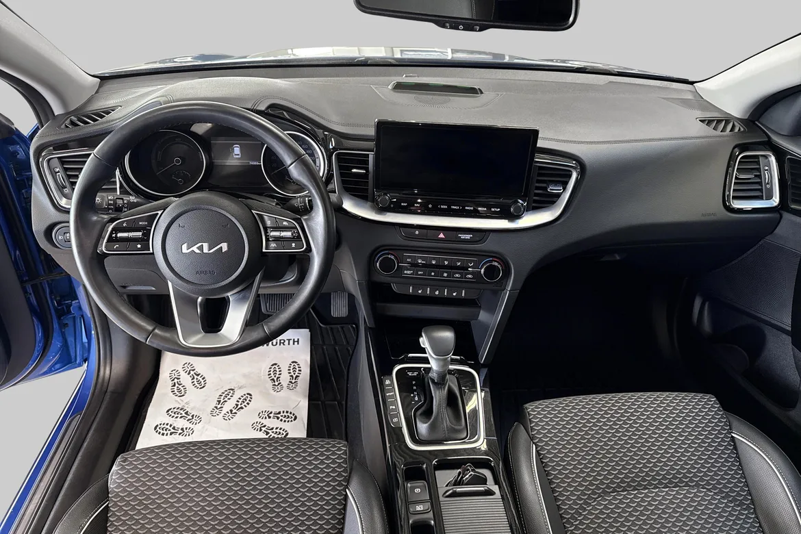 picture of a car