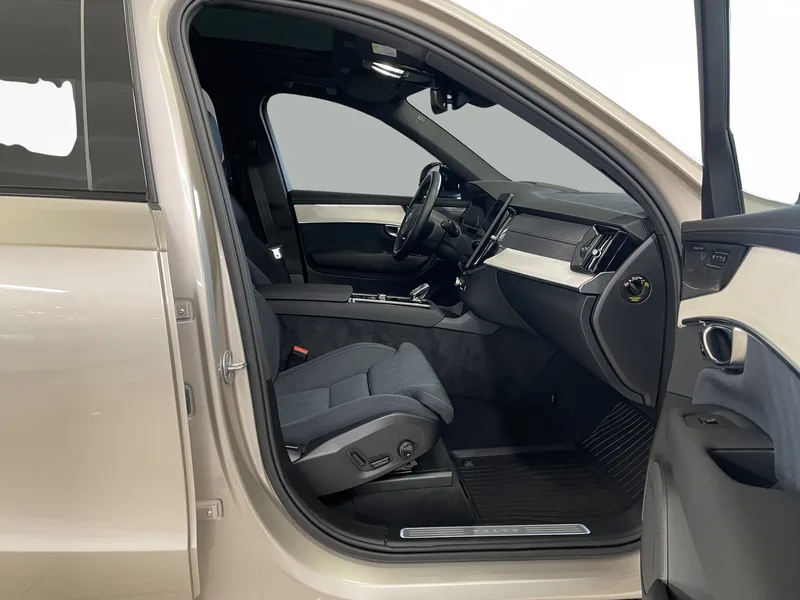 Bild 15 av 18 – Volvo XC90 7 Säten II T8 Ultra Dark