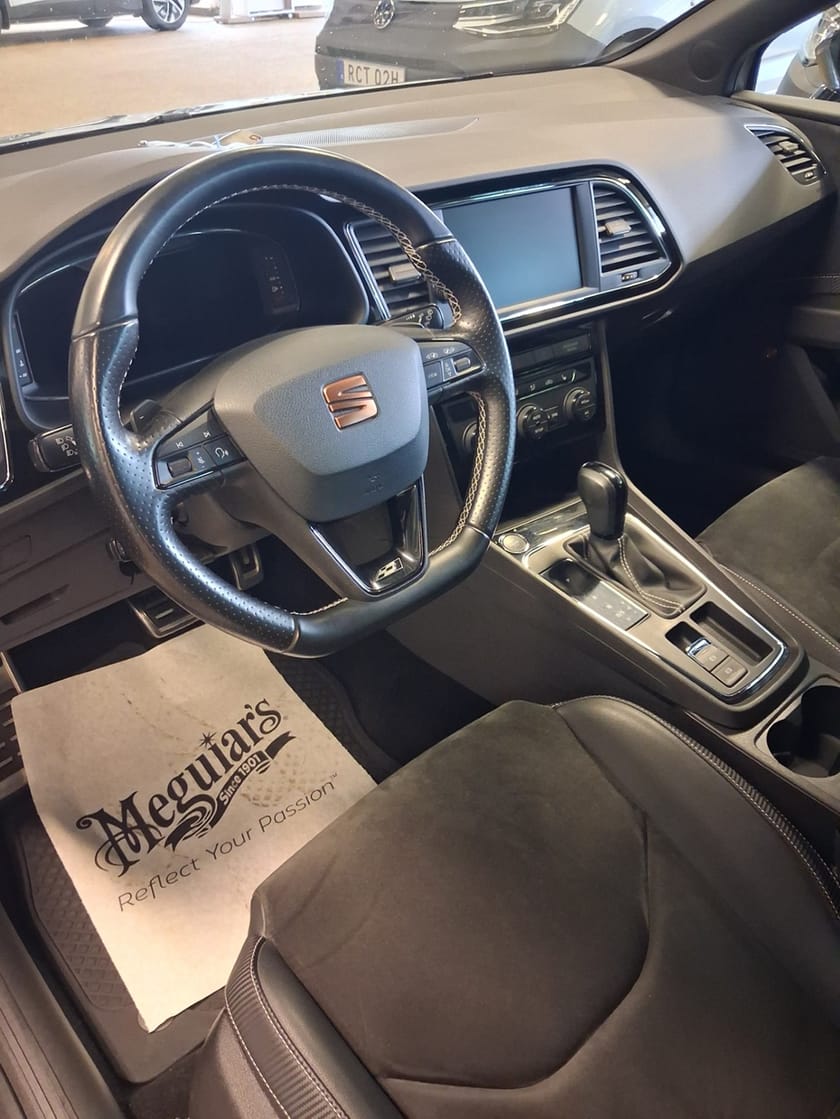 Bild 2 av SEAT León Cupra ST SPORTSTOURER 2.0 TSI 300 4DRIVE
