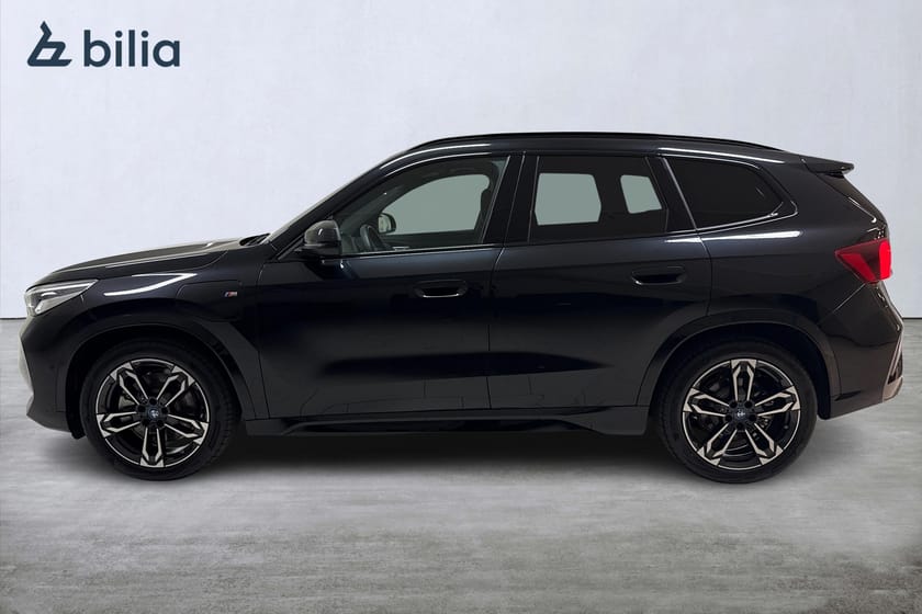 Bild 3 av BMW X1 xDrive30e / M Sport / Backkamera / Drag / Rattvärme