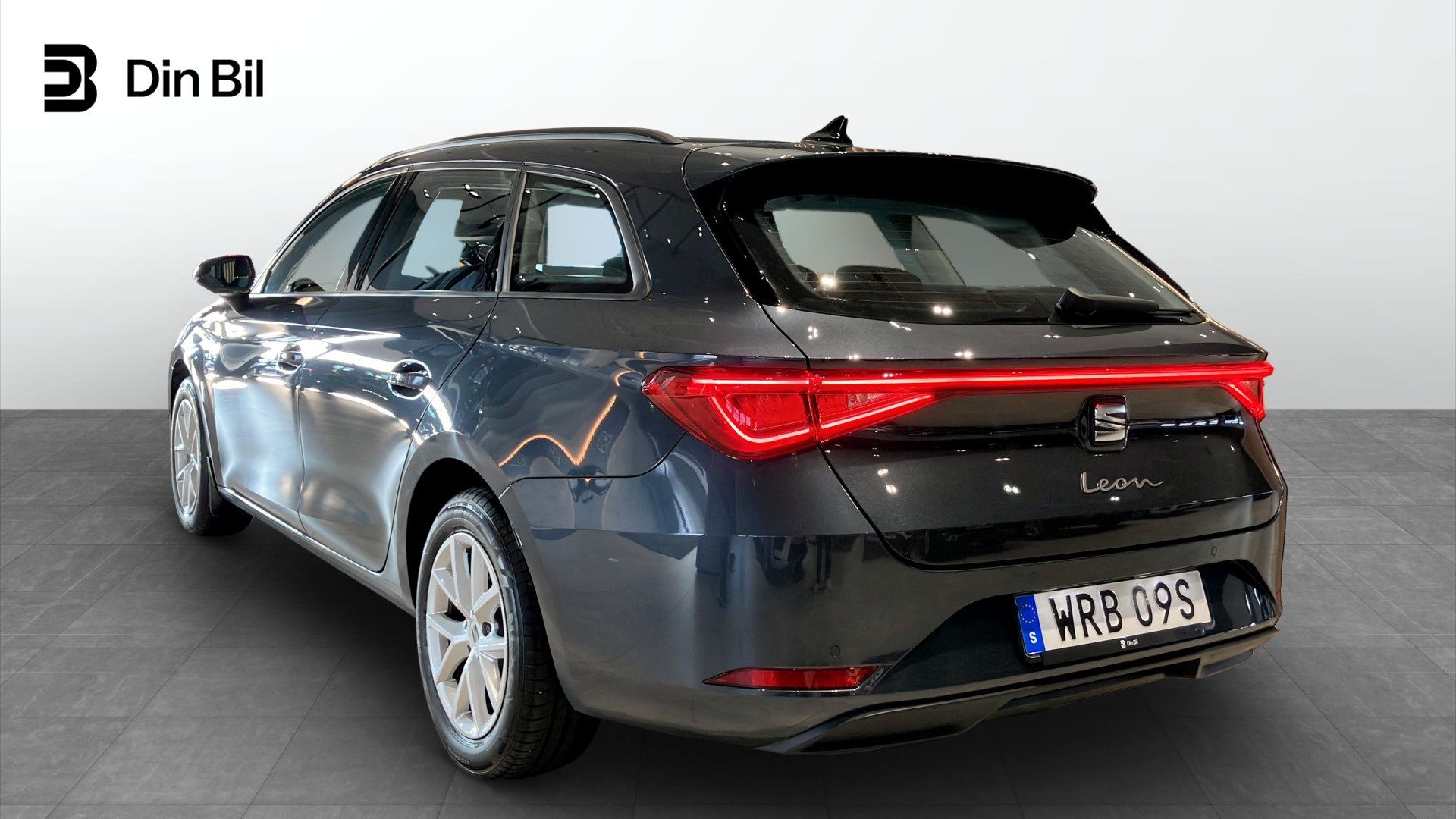 Seat Leon 2025, photo 3/10