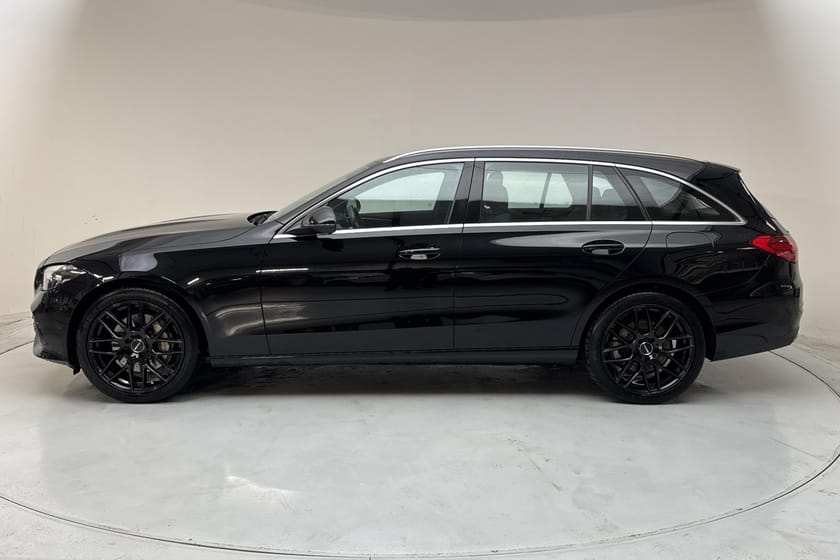 Bild 2 av Mercedes-Benz C 300 T e Kombi S206 (333hk) Avantgarde