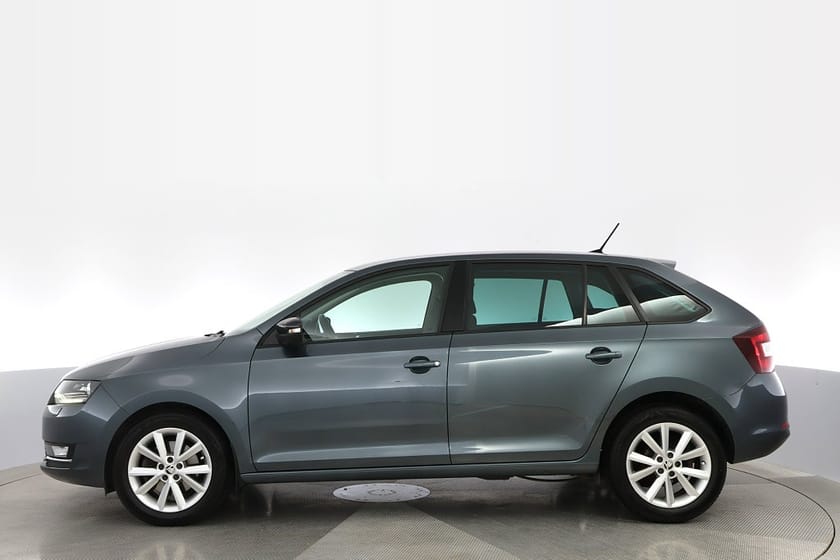 Bild 2 av Škoda Rapid Spaceback Skoda 1.0 TSI 110HK Backkamera CarPlay Farthållare