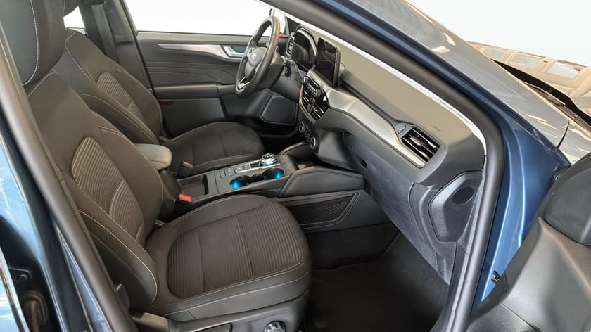 Bild 3 av Ford Kuga Plug-In Hybrid TITANIUM 2.5 FWD 225HK CVT