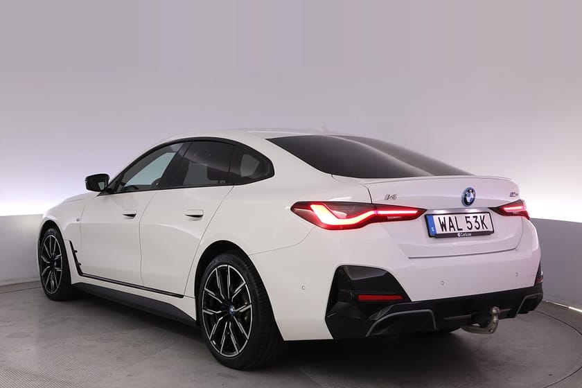 Bild 4 av BMW i4 M50 xDrive Gran Coupé M Sport Charged H/K BLIS 360