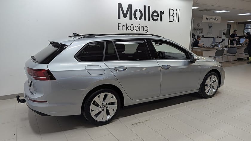 Bild 3 av Volkswagen Golf Sportscombi eTSI 150 Hk Värmare och dragkrok