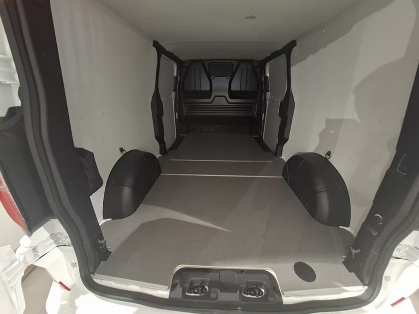 Bild 5 av Volkswagen Transporter L2 2,0 TDI 150hk 8-vxl Automat 3500mm