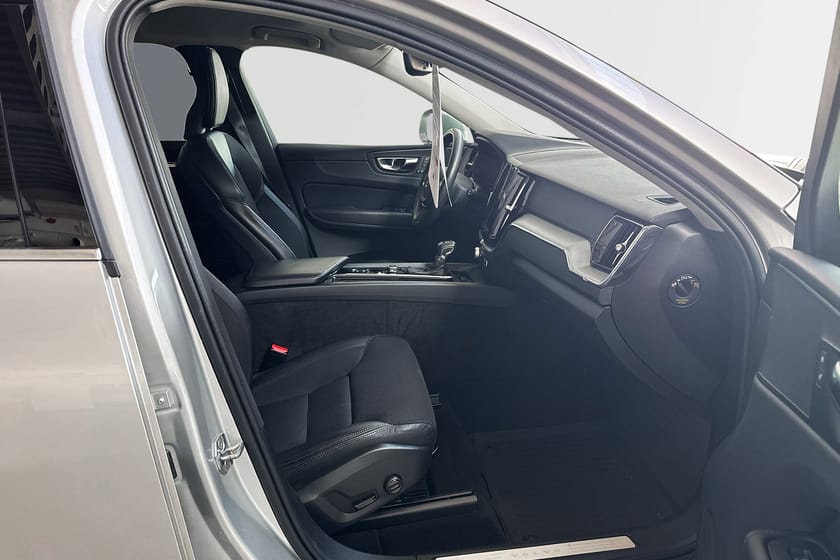 Bild 5 av Volvo XC60 D4 AWD Momentum Advanced SE