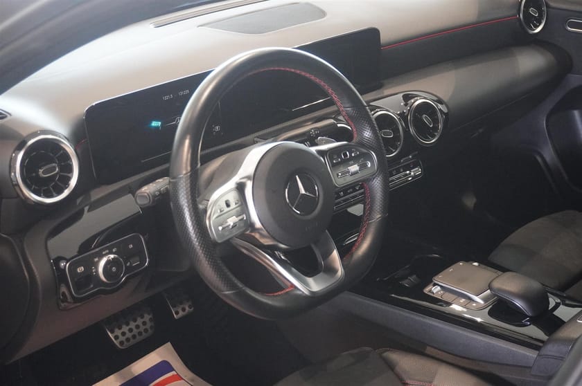 Bild 2 av Mercedes-Benz A 180 7g-DCT AMG Line Drag136hk