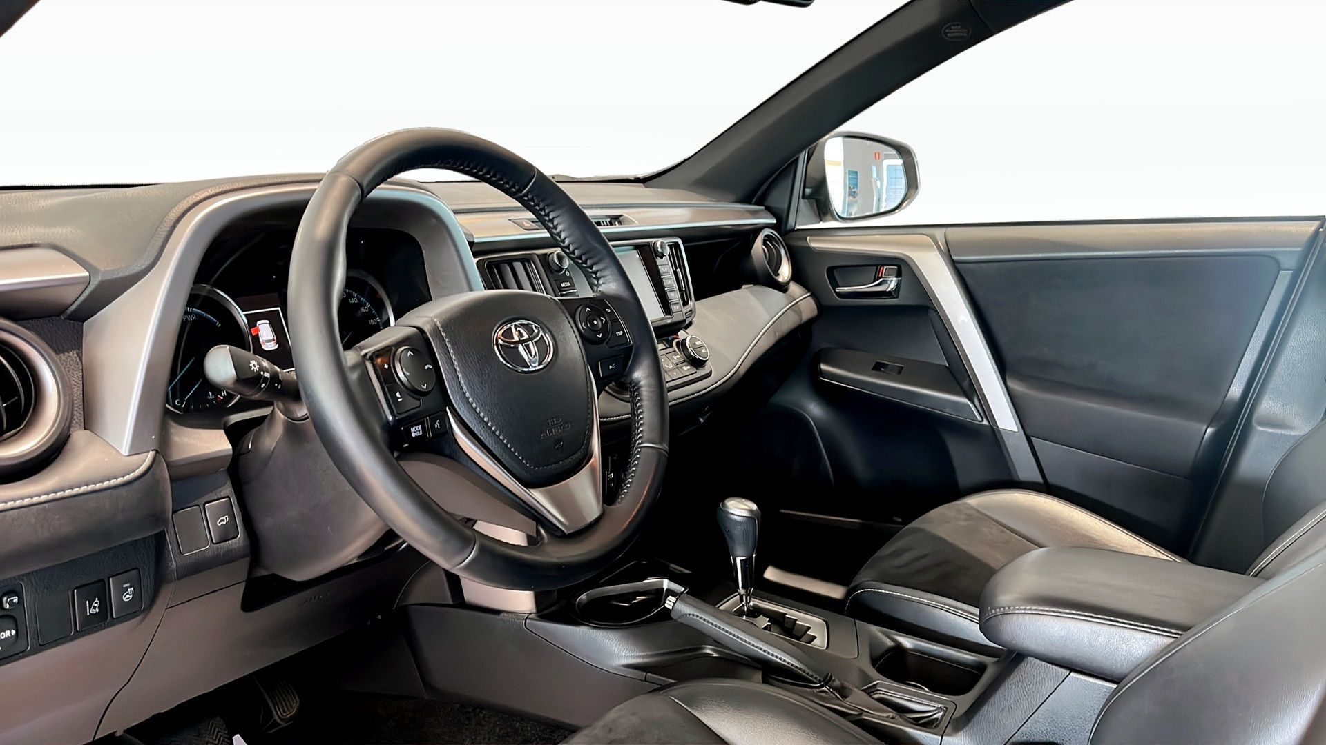 Toyota RAV4 Hybrid 2019, bild 7/10