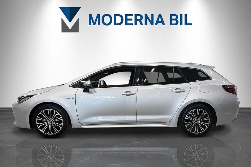 Bild 2 av Toyota Corolla Touring Sports Hybrid Executive HuD B-kam TKG Garanti