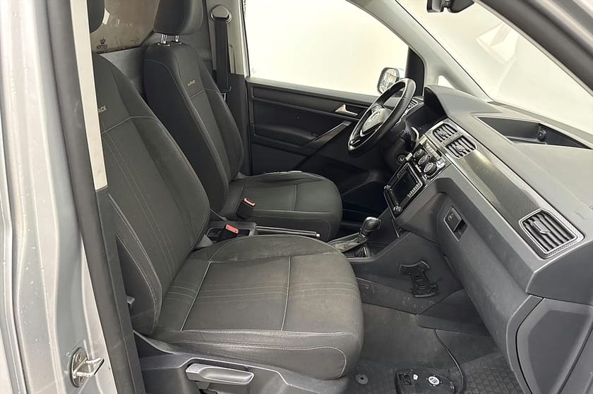 Bild 3 av Volkswagen Caddy Alltrack Van 2.0 TDI 4M Aut Drag 2xSidodörr Kamera Värmare LED-ramp